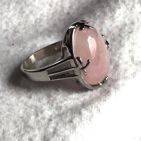 Rose Quartz Cabochon Solitaire Ring - Picture 5 of 6